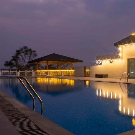 The Cliff Hotell Pune Exteriör bild